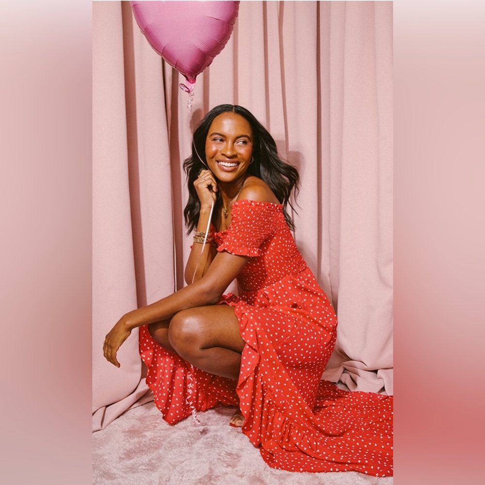 New Francesca’s Perdita Off Shoulder Heart Print Valentine’s Day Red Maxi Dress
